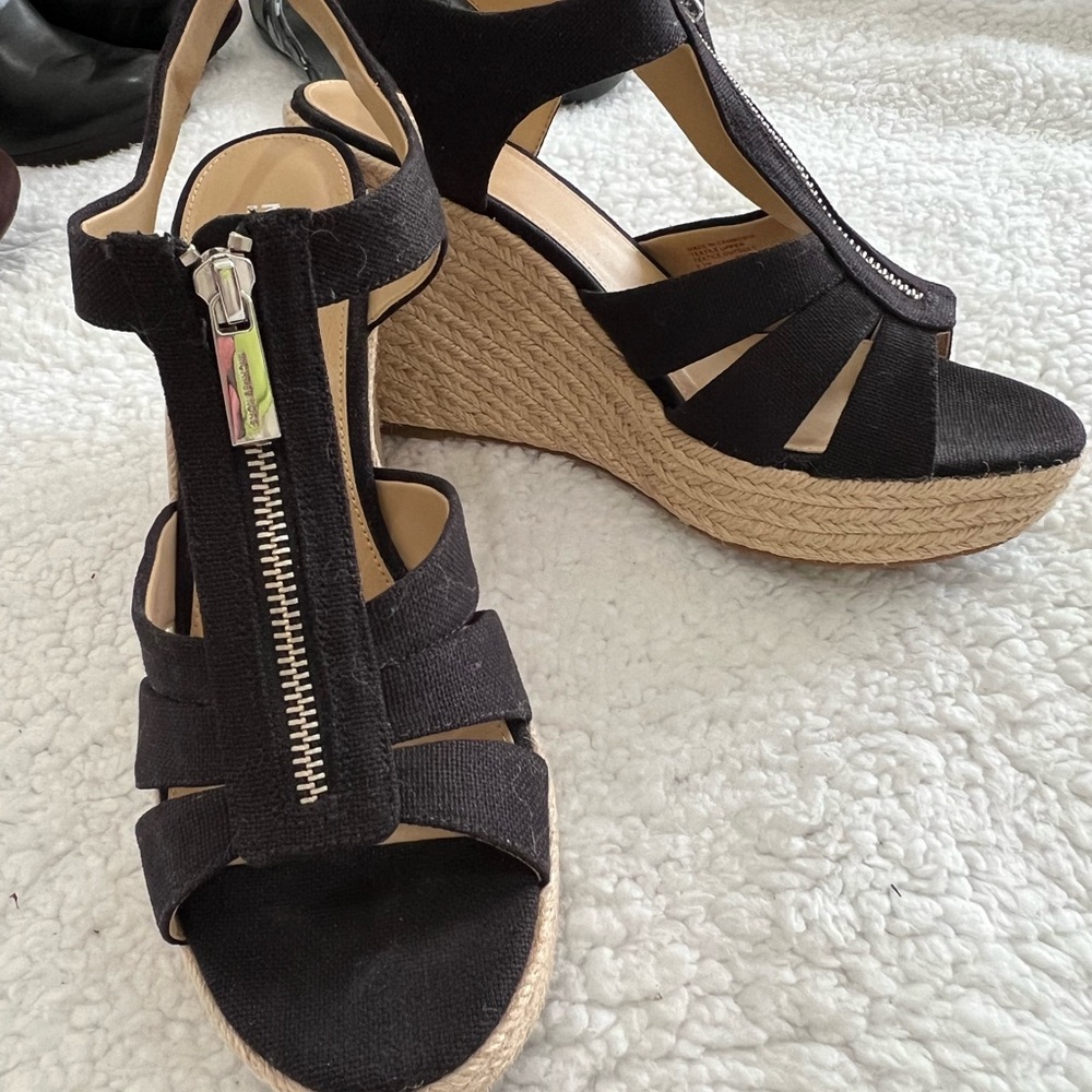 Michael Kors size 8 black - Picture 6 of 6